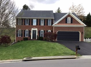 6352 Sandhurst Dr, Roanoke, VA 24018