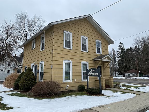 3rd image of 303 W Franklin St