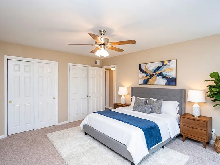 Maple Creek Apartments — Photo 16