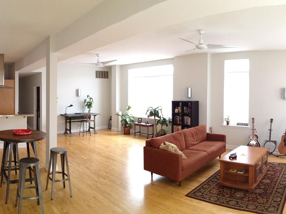1st image of 1835 N Winchester Ave #3