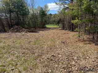 152 County Rd, Southampton, MA 01073