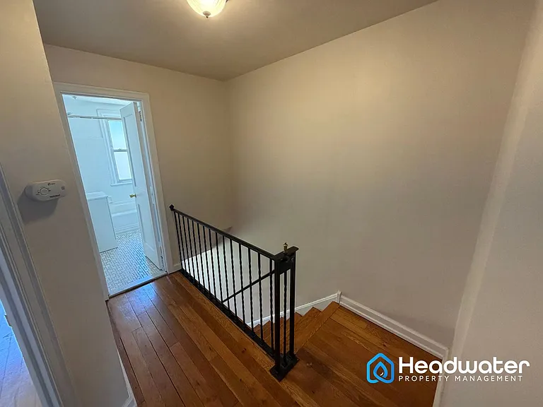 261 S Bayberry Ln — Photo 6