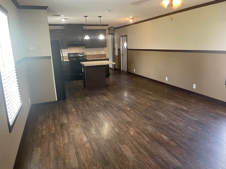 2062 Krist Ln — Photo 2