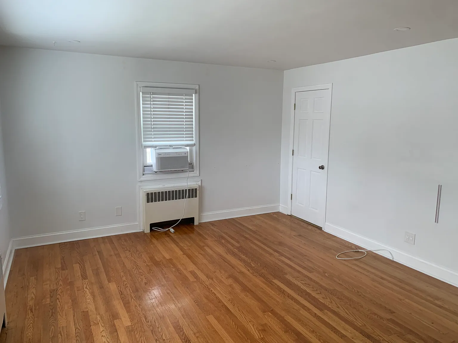 2 bed, $2,400 — Photo 2