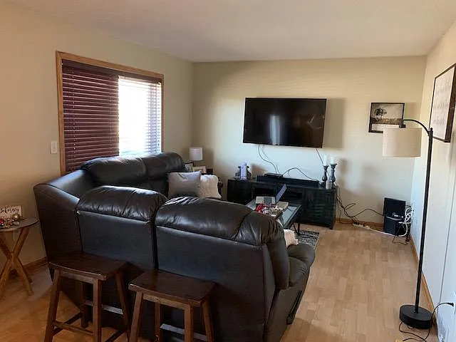 916 Wescott Sq #204 — Photo 6