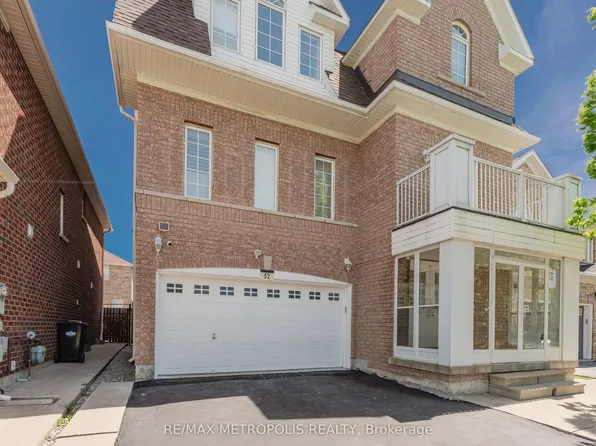 52 Gore Valley Trl, Brampton, ON L6P 2G9