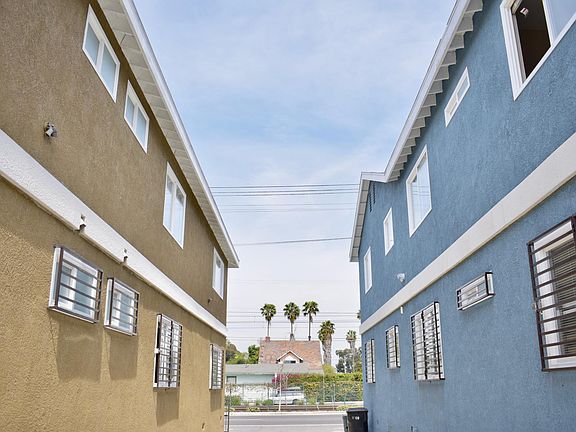 Path to back parking lot