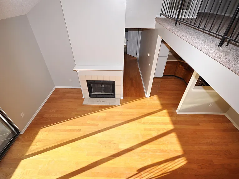8020 Tamarron Dr — Photo 24