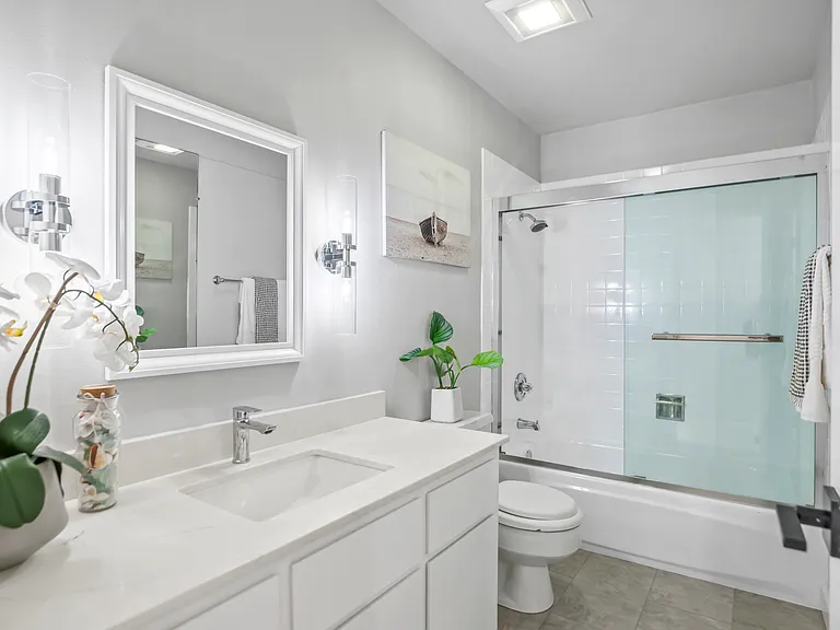 978 Kiely Blvd #E — Photo 11