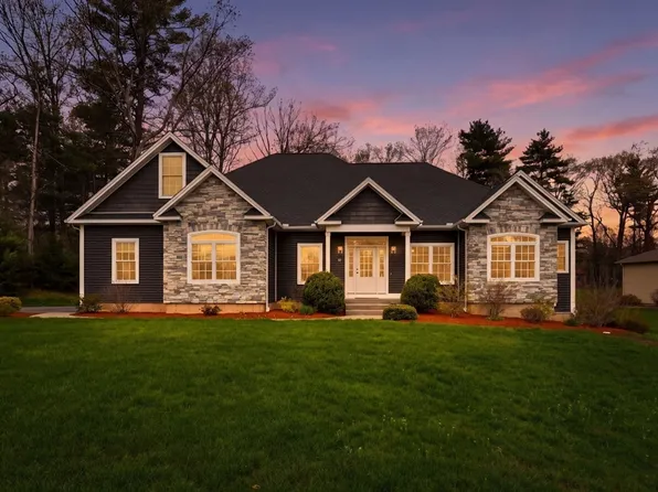 12 Pondview Dr, East Longmeadow, MA 01028