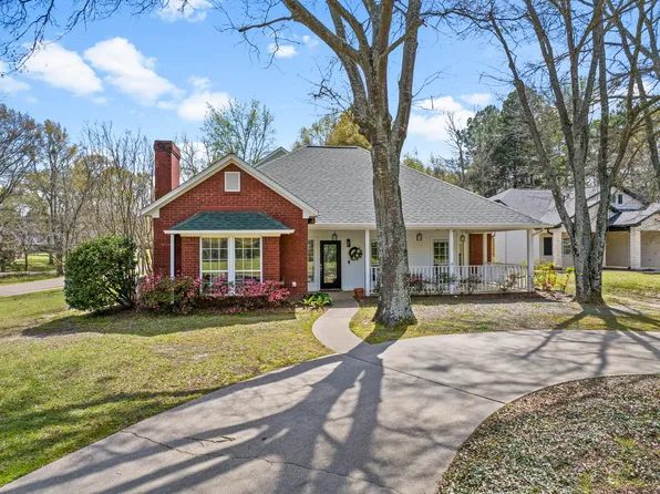 822 Alexander Rd, Mt Pleasant, TX 75455