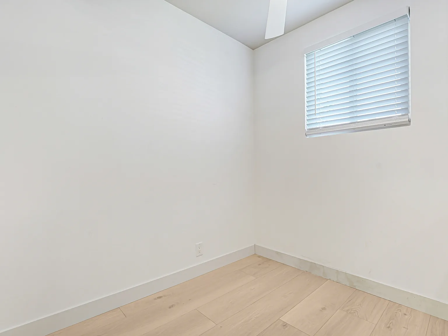 3 bed, 1100 sqft, $2,900 — Photo 3
