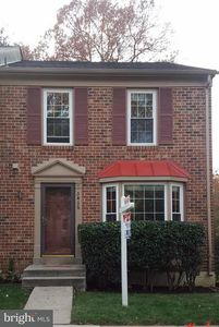 5436 New London Park Dr, Fairfax, VA, 22032