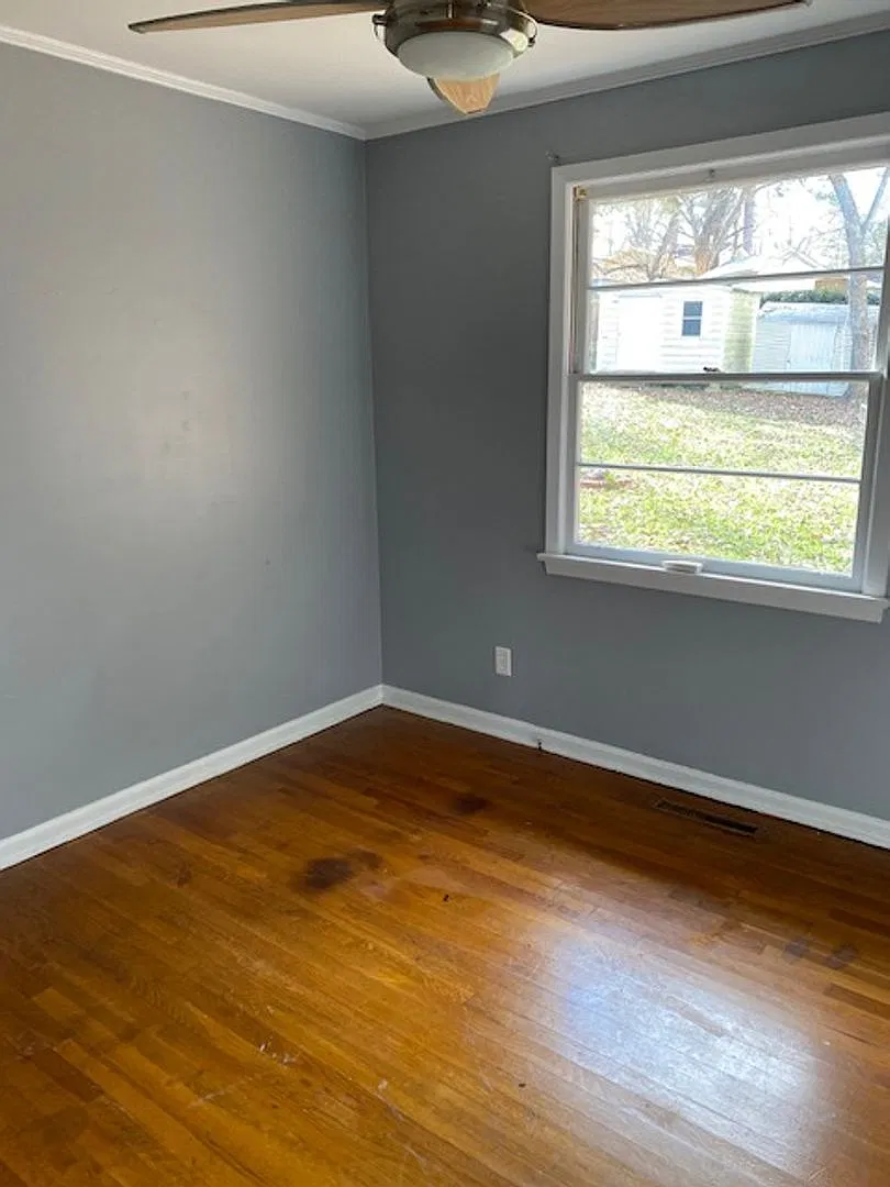 744 Karen Road — Photo 4