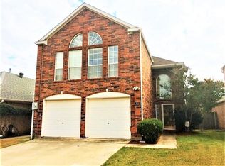 950 Golden Grove Dr, Lewisville, TX 75067