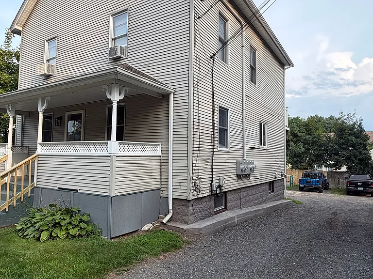 13 Ingraham Pl — Photo 5