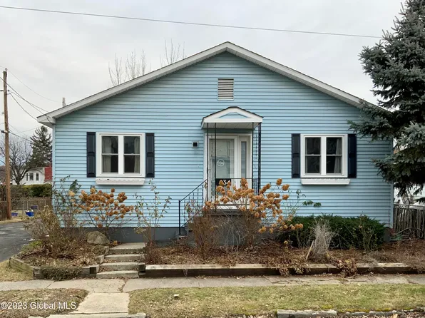 634 4th Avenue, Watervliet, NY 12189