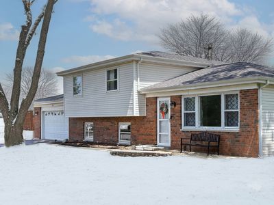 1800 Via Veneto Ln, Saint Charles, IL, 60174