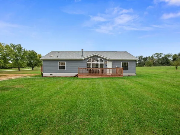 302 Buck Hollow Ct, Wright City, MO 63390