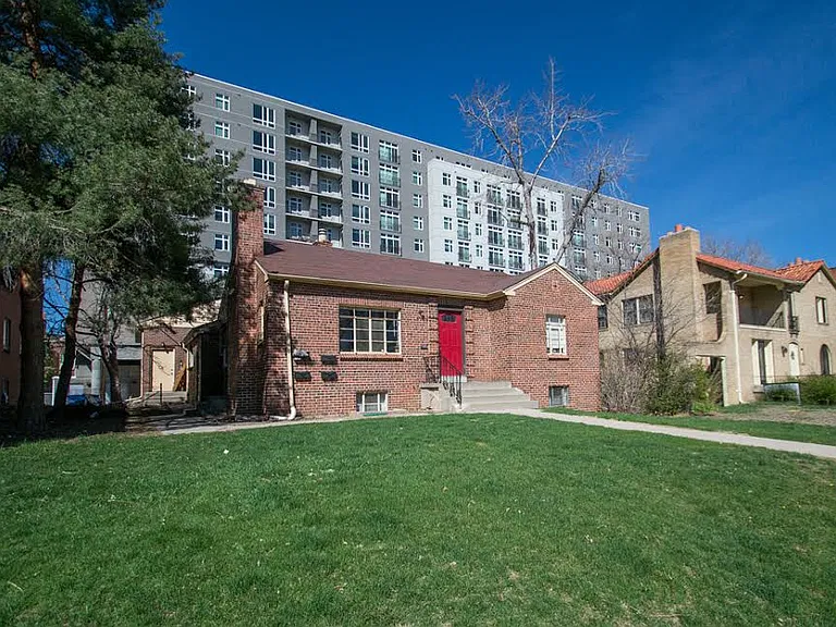 2135-2137 S Josephine St — Photo 25