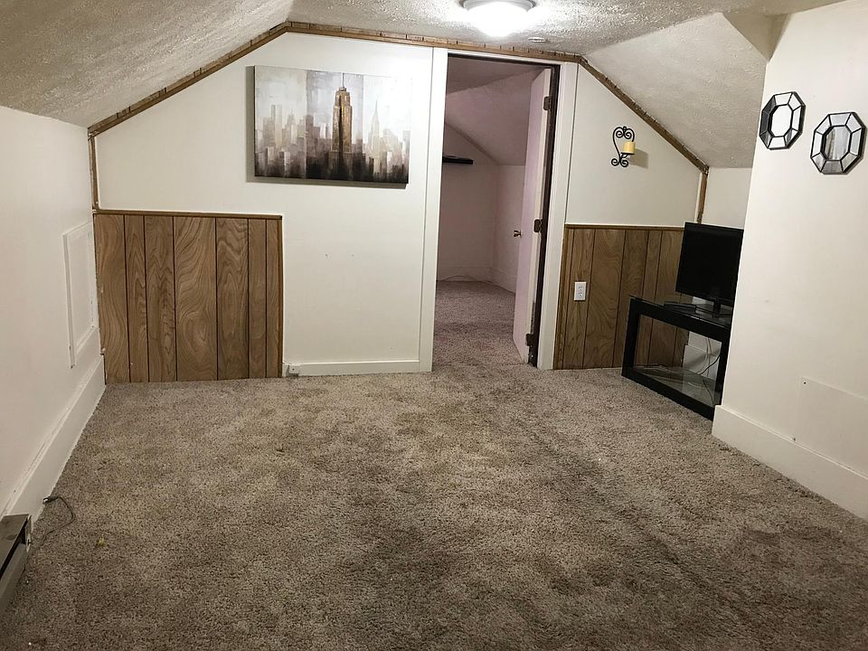 1st image of 3858 Seward St #2