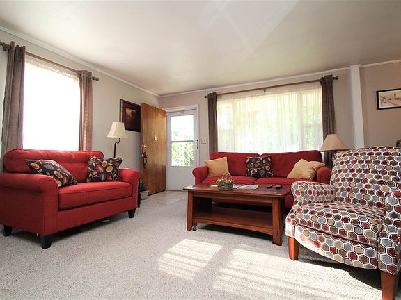 4th image of 2108 Dresden Ave