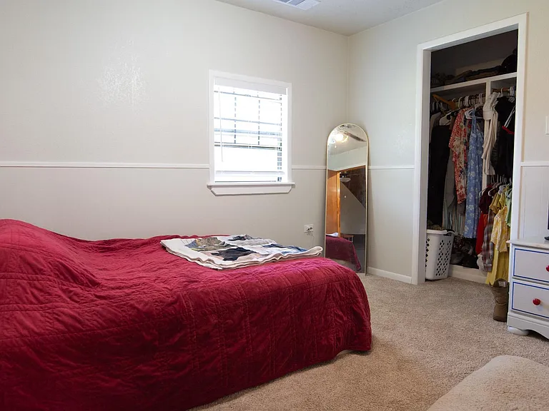 109 S Wigham St — Photo 10