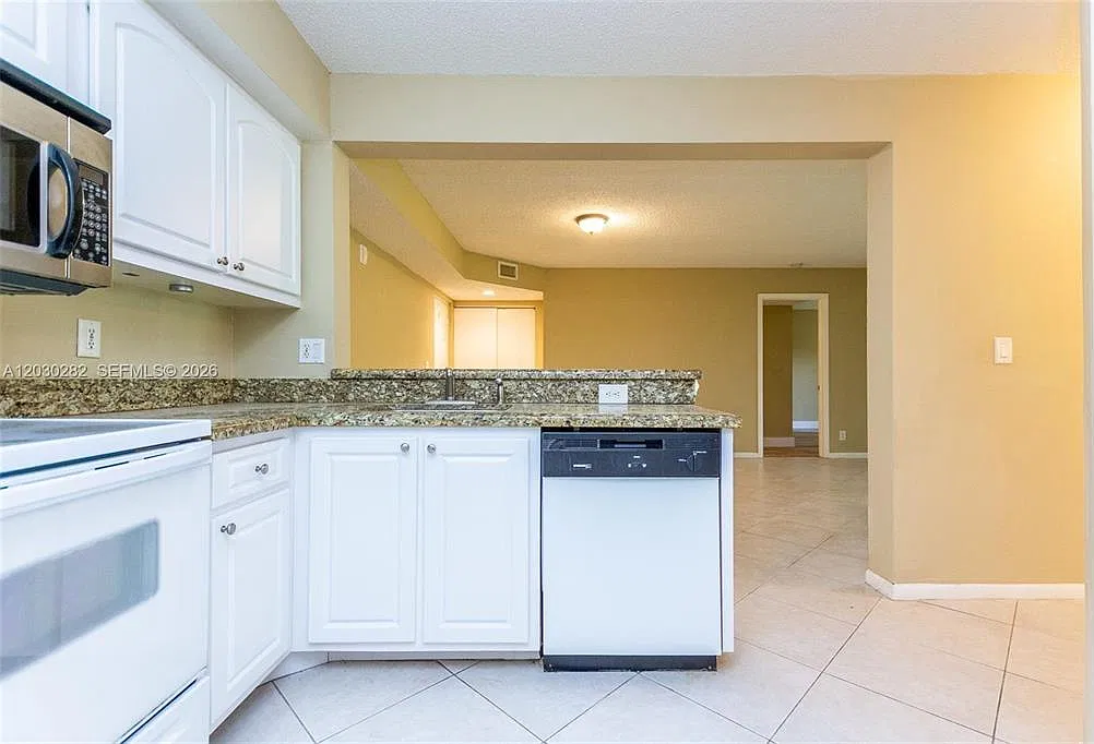 5721 Riverside Dr — Photo 4