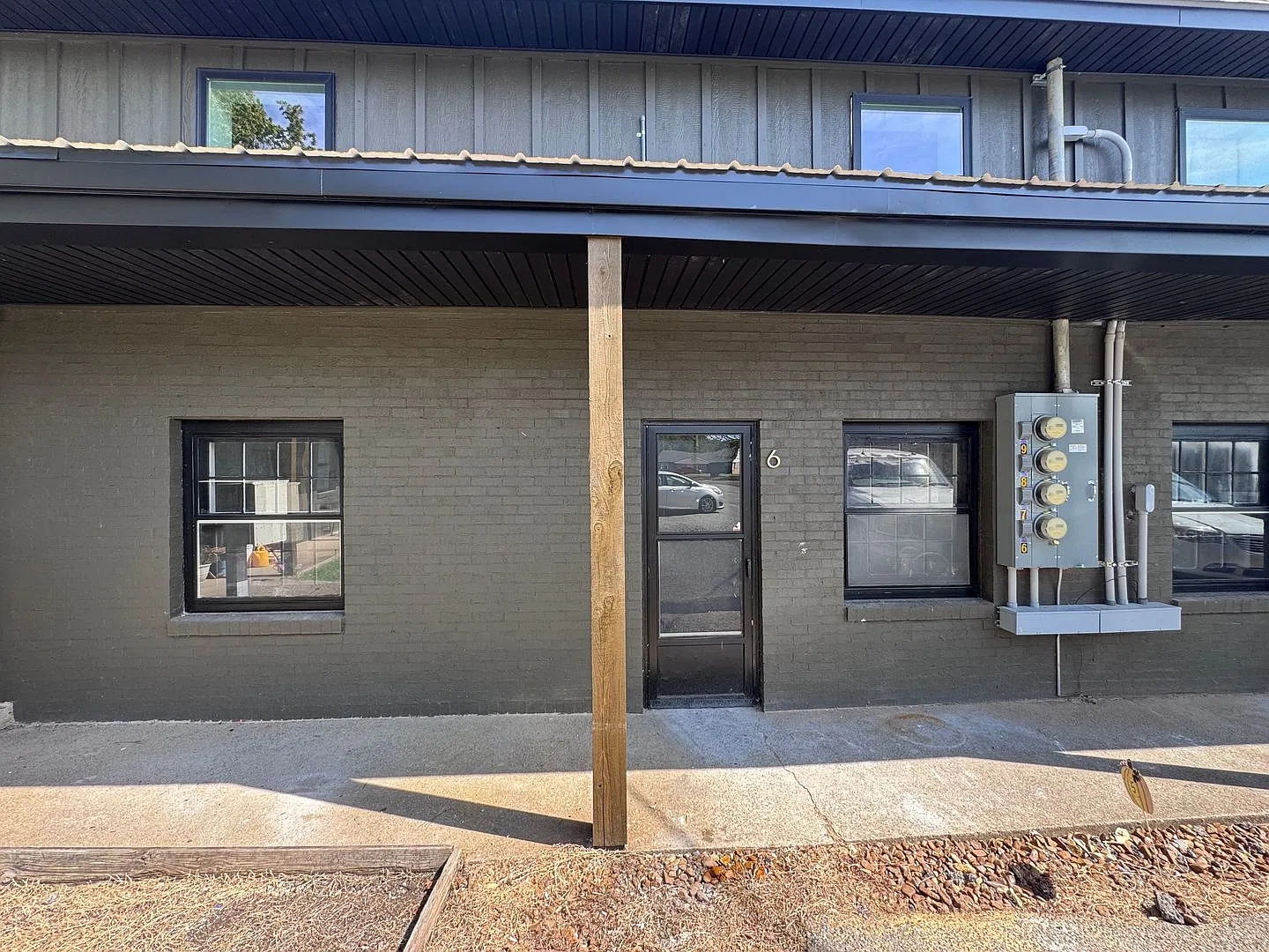 2 bedroom close to MSU — Photo 2