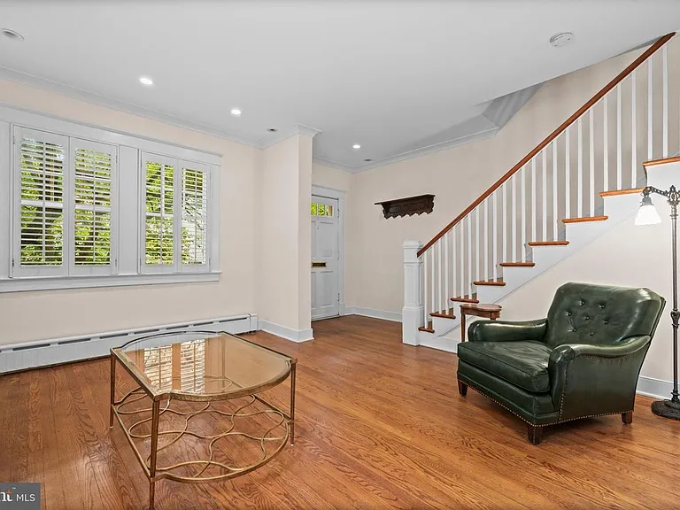 3301 Dent Pl NW — Photo 2