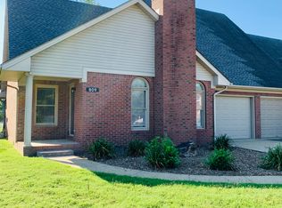 809 Steeplechase Way, Bowling Green, KY 42103