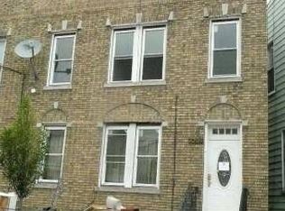 4205 Newtown Rd, Astoria, NY 11103