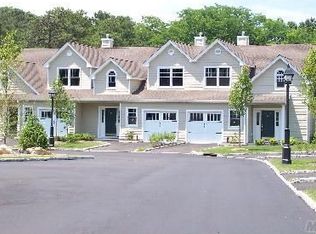 26 Coral Ln, Sayville, NY 11782