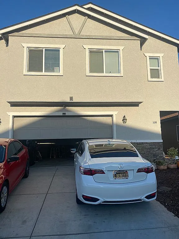 538 Granada Ct photo 1