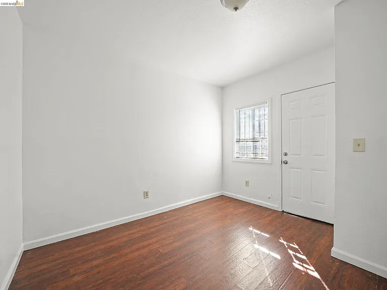 400 Bissell Ave #402 — Photo 13