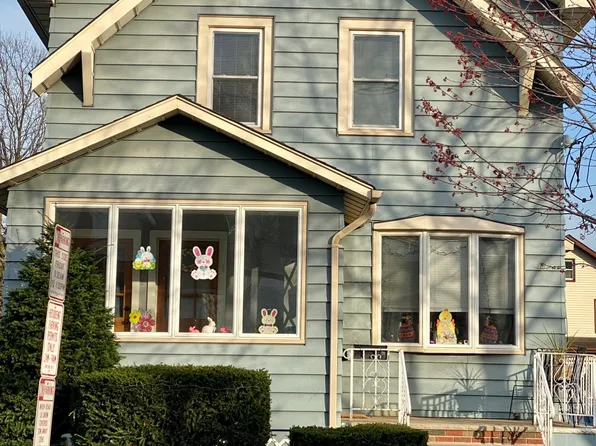 615 7th St, Carlstadt, NJ 07072