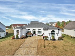 1046 Ridge Dr, Circleville, OH 43113