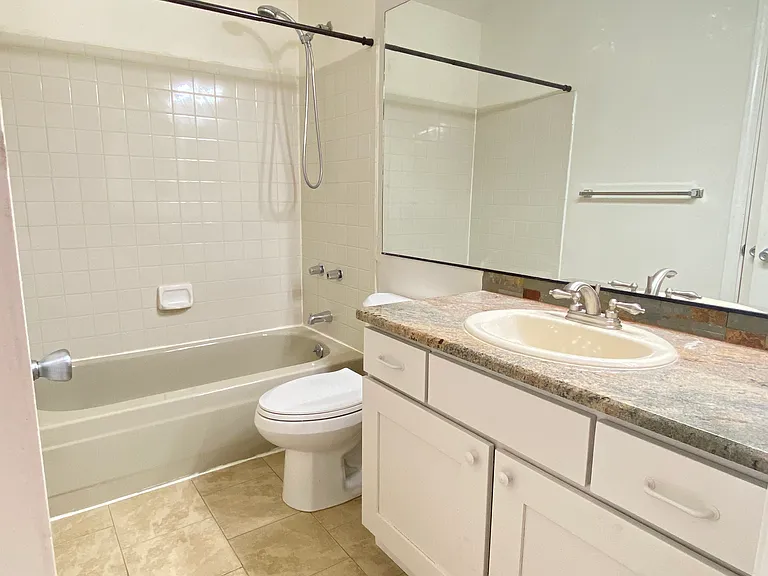 457 Rolling Hills Dr — Photo 10