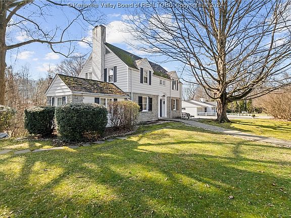 3rd image of 4611 Virginia Ave SE