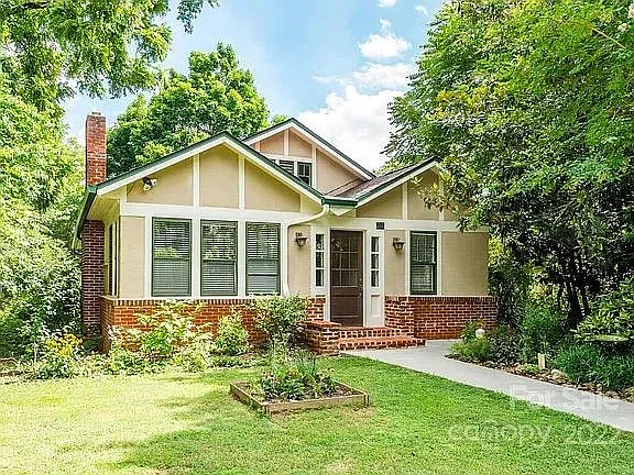 22 Fenner Ave — Photo 2