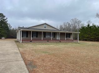 638 S Hilltop Rd, Red Springs, NC 28377