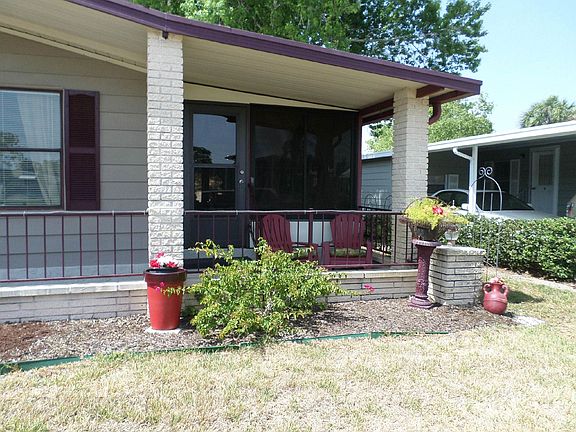 BONUS FRONT PORCH AREA
