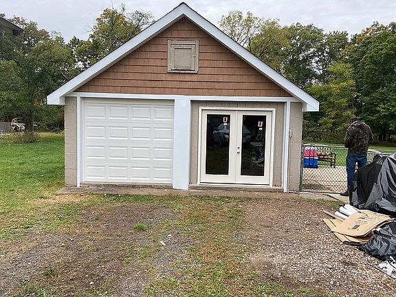 Detached garage renovated 