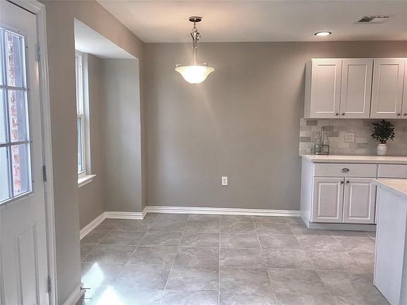 4th image of 11610 Sageglen Dr