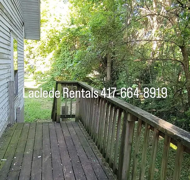 325 W 2nd St — Photo 3