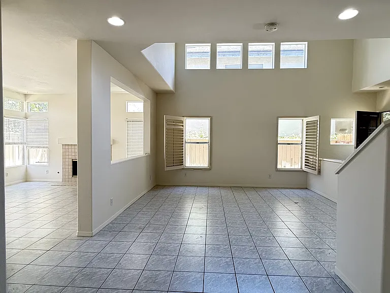 8207 E White Fir Ln — Photo 5