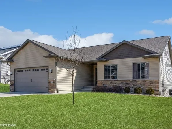 570 Dakota Ave, Tiffin, IA 52340