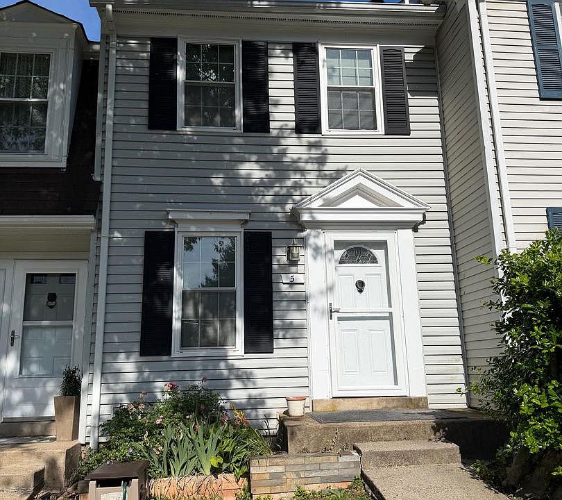 1st image of 5 Alden Ct