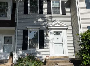 5 Alden Ct, Sterling, VA 20165