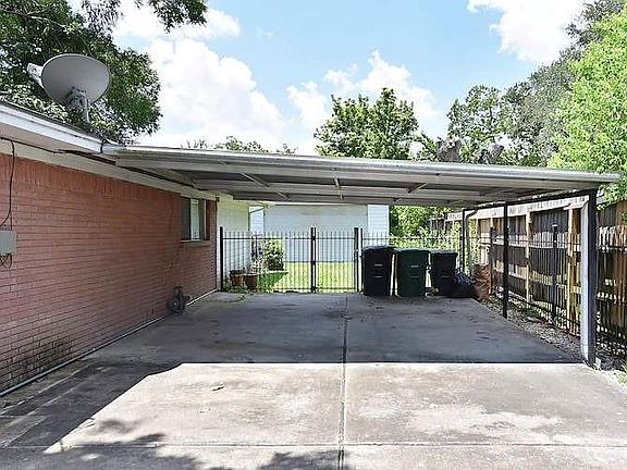 4th image of 12622 Arp St
